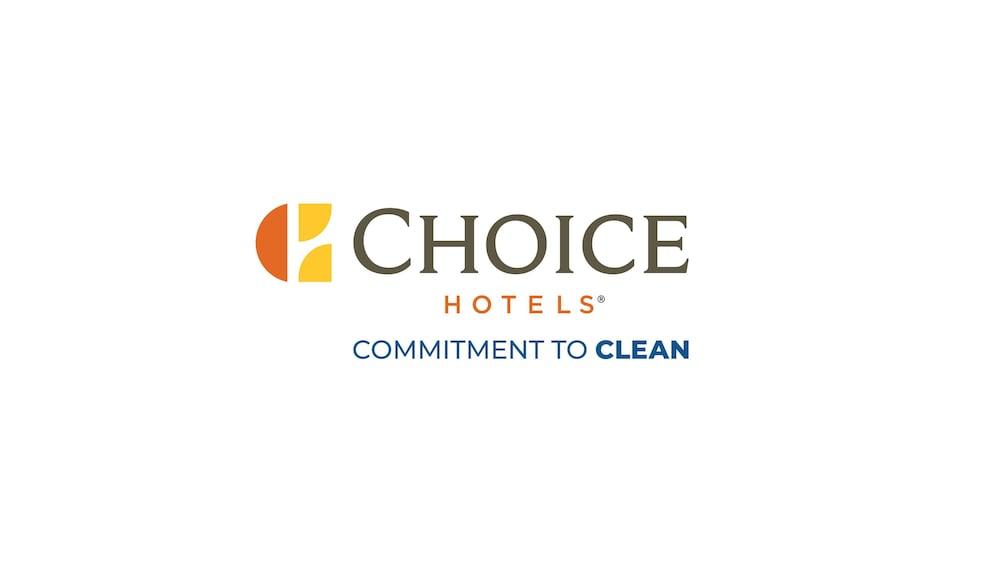 Quality Knoxville Inn 2*